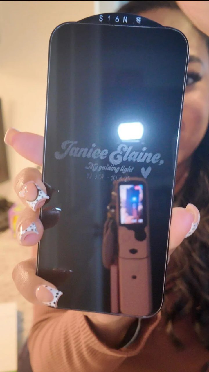 Phone with a personal memorial design on the screen protector
